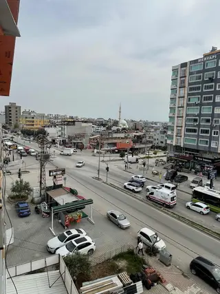 Gültepe`de~cadde~üzeri~1+1~full~eşyalı~cazip~merkezi~konum~daire