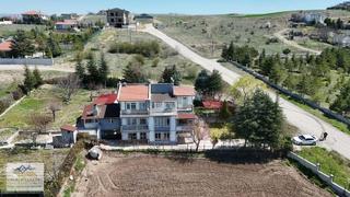 K.kazan Gyo'dan Satılık 9+1 3katlı Villa 1470m2