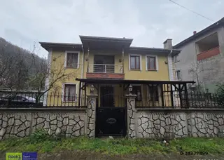 Sakarya Geyve De Nehir Yanı, Dağ Manzaralı Satılık Villa