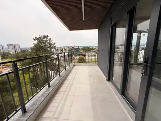 Önü Komple Açık A Kalite Ferah Daire 2+1 90m2