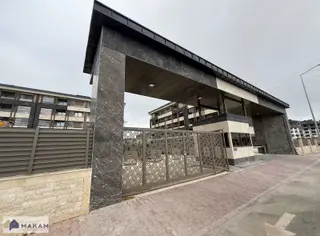 Cadde Maslak'ta 4.5+1 Satılık Cadde Cepheli Lüks Daire