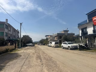 Kavuşturan Emlak'tan Akçay Güre Satılık %25 İmarlı 409 M2 Arsa