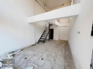Kyra Yapı Merkezi Konumda Cadde Üzeri Masrafsız Kiralık Dükkan