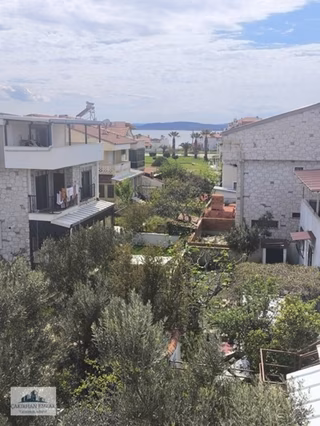 Aliağa Yenişakran Da Denize 200 Metre Satılık Müstakil Tripleks