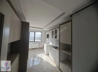 Üçkuyular Furkan Yapıda 2.5+1 Acil Satılık Daire
