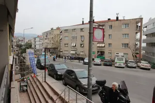 Polat Cad. Üzeri Asansörlü D.gazlı Otoparklı 2+1
