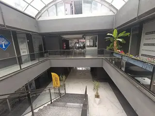 Yarımcapark İşmerkezinde Ofis Kiralık Dükkan