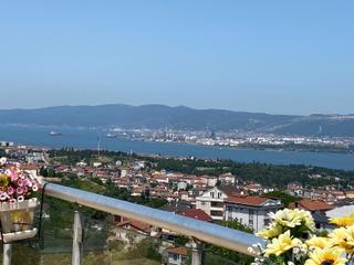 Remax Natural'dan Gölcük'de Deniz Manzaralı Satılık Dubleks 4+1