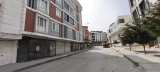 Arnavutköy Maraşal Fevzi Çakmak Cadde Sinde Dükkan Mağazaya Uygun 180 M2 Giriş Dükkan