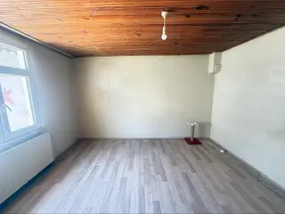M.akifde Mall Of İst Karşısında 3 Katlı Bınada 1+1 Teraslı Daire