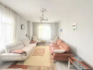 Prestij'den Cumhuriyet'te Sosyete Civarı 3+1 Daire