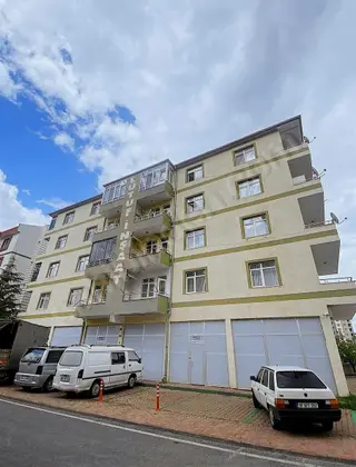 Yeni Havaalanı Yolu Üzeri Bakımlı Satılık Daire Yeni Havaalanı Yolu Üzeri Bakımlı Satılık Daire