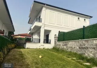 Kullar Da Geniş Kullanışlı Villa