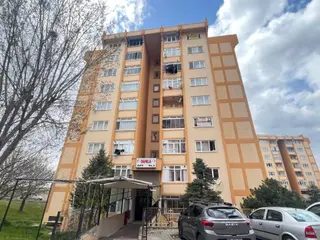 Demokrasi Mah 2+1 95m Kare Cadde Üzeri Satılık Fırsat Daire
