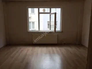 İstanbul 4.levent Çeliktepede 1+1 60 M² 14.72 Metrekare Hissesi Bulunan Satılık Fırsat Daire