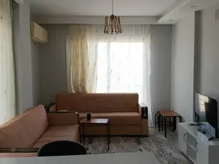 Çiftlikköy’de Üniversiteye Yürüme Mesafesinde 1+1 Eşyalı Daire