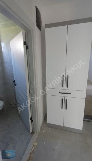 Aksu Macunda Sıfır Kiralık Arakat 2+0 Ayrı Mutfak Daıre