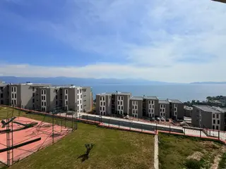 Full Manzara-guvenlık-havuz-sosyal Alan-otopark-full Eşyalı-doğalgazlı 3+1 Lüx 168 M2