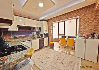 Pursaklar Merkez Mah Yeni Yapı Ara Kat Çift Banyolu 3+1 135 M²
