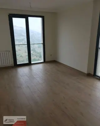 Baltok Konutlarında Arakat 2+1 Kiracısız Satılık Daire
