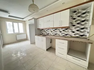 Zeki Emlak'tan Manisa Muradiye'de 4+1 Kiralık Teraslı Çatı Dubleksi