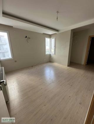 #stad Karşısı Tepe Nokta Çift Banyo G.odalı 1.5+1 Satılık Daire