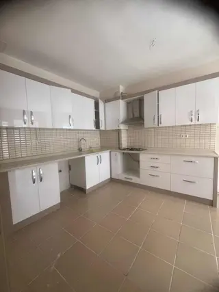Atabey'den Yenişafak'da Ferhatlar Koleji Üstü 3+1 Arakat Daire