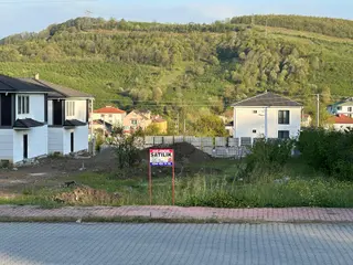 Gümüşovada Satılık 4 Kat %45 İmarlı 541 M2 Parsel