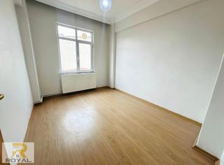 Royal'den Sefaköy Merkezde 3+1 120m2 Kullanışlı Satılık Daire