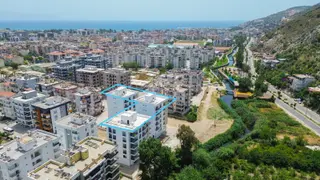 Finike'de İskanlı Havuzlu Sitede Fırsat 2+1 Satılık Daire
