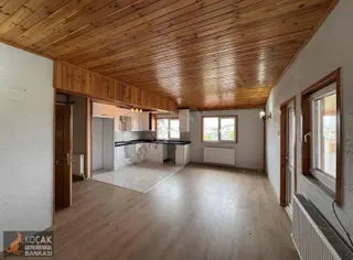 Göl Sahile Yakın Mesafede Geniş 1+1 Kiralık Daire
