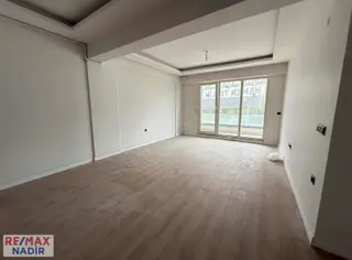 Aksu E. Araştırma Hastanesi Karşısı Aksu Plazada Kiralık 1+1