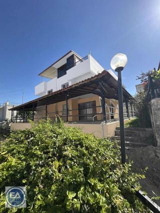 Karaova Manallesinde Havuzlu Sitede 4+1 120 M2 Yazlık