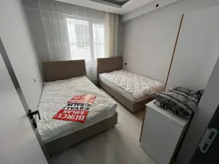 Merkezde 1+1 Eşyalı -- Kiracılı Satılık Daire -- Burcu Emlaktan
