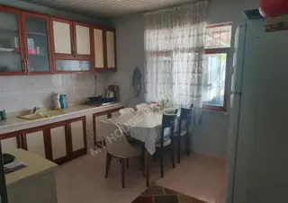 Aksu Pınarlı'da Satılık Tek Tapulu 253 M2 İçinde 2 Adet Ev .