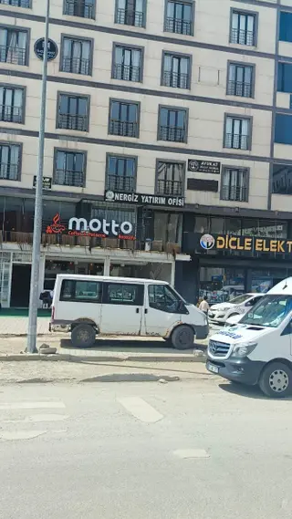 Yuksekova Nehil Emlaktan Merkezi Konumda Satılık Ofis