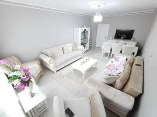 Andiçen Mahallesinde Merkeze Yakın 3+1 Full Yapılı Ara Katta Satılık Daire