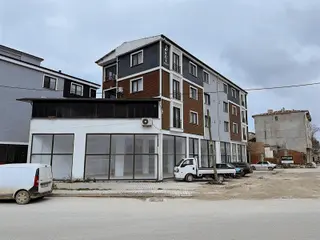 Bursadabul'dan Balıkesir Caddesi Üzerinde Köşe İşyeri 220m2