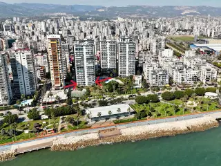Mersin Denize Sıfır Konumda Site İçinde Satılık 4+1 Daire