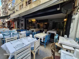 Alsancak'ta Hareketli Sokakta Ön Kullanımlı Kiralık Dükkan