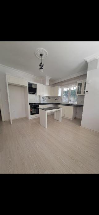 Konyaaltı Limanda Denize Yakın