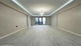 Vadi'den Karakaya'da Cadde Yanı-sıfır-ultra Geniş-4+1 Daire !