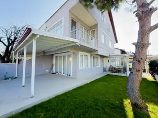 Silivri Semizkumlar'da Deniz Manzaralı 5+1 Masrafsız Villa