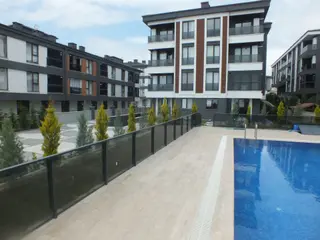 Çorlu Çorlu Kervancı Koru Sitesi’nde Havuz Cepheli, Açık Ve Kapalı Otoparklı ,lüks Ve Modern Yaşam!