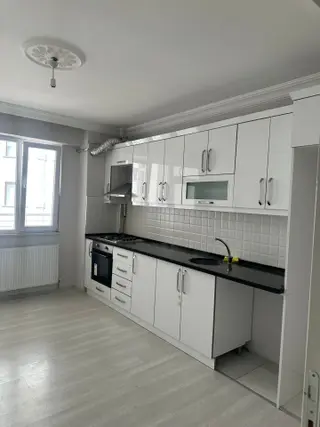 Adalet Gold Group Emlak'tan Bengiler Mahallesinde Kiralık Daire 3+1 135 M2 İçi Full Yapılı