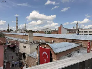 Edirne Mithatpaşa Mah. 2 Katlı Teraslı Kiralık İş Yeri