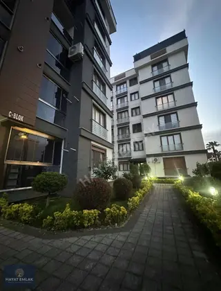 Tuzla İstasyon'da Bahçe Katı 2+1 Kiralık Daire