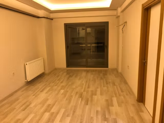 Karşıyaka Şemikler'de İzban'a Yakın Modern 1+1 Daire