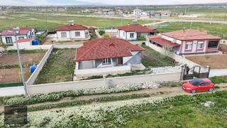 ''tolga Gayrimenkul'' Kızılyer Mevkii 748m² İçinde Sıfır Villa..