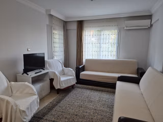 Ürkmez'de İpekkum Plajına 200 Metre Mesafede Sezonluk 1+1 Daire